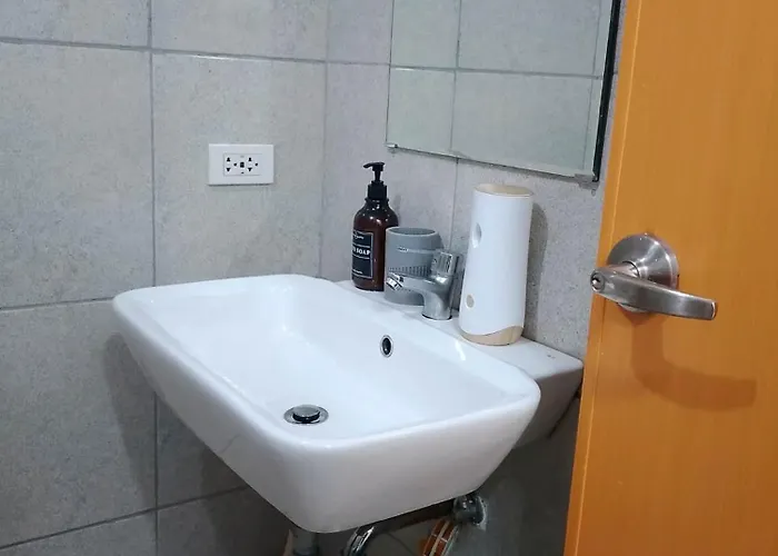 Ama Tower Residences - Liam Kyro Staycation Place 4* Manila